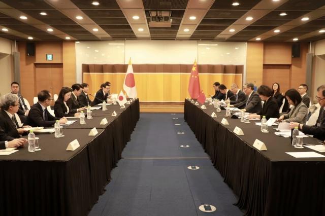 王文涛：中方对日方新增列管半导体相关物项、对自中国进口石墨电极征收反倾销税表达关切