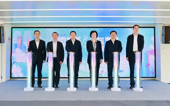 凭春晚分会场爆火的无锡，为何请来了上海主流媒体和网络大V