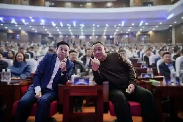 于东来质问永辉店月赚200万不涨工资，钱进了口袋人心去了哪里？