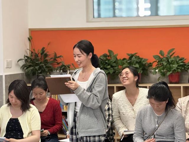 “与世共阅向光而行”—互助路小学颍河校区“颍光”读书会