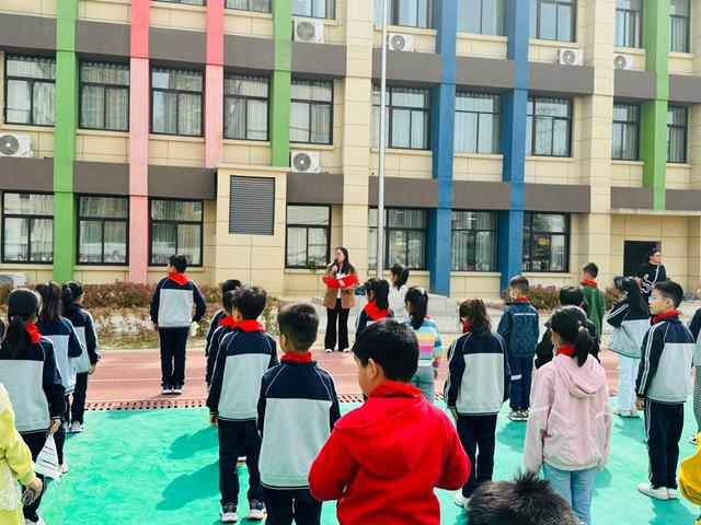 郑州市二七区兴华小学教育集团开展消防演练活动