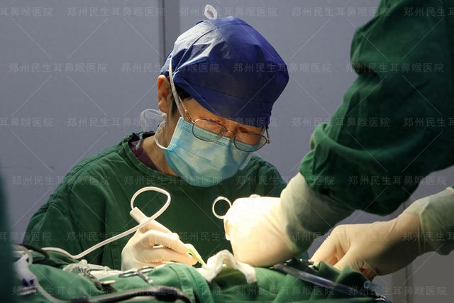 河南省第五例“双侧全耳再造+骨桥植入术”成功完成