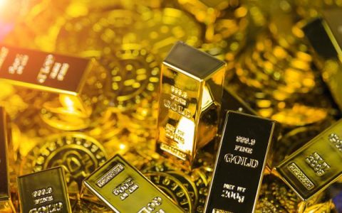 五一购金热情不高？金价过山车！饰品金跌破1000元/克，到店咨询人数骤降