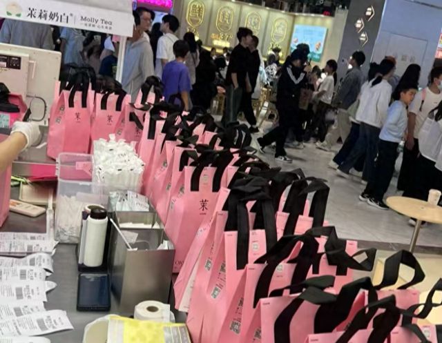“淘宝闪购”全量上线后，一茶饮品牌在饿了么外卖订单激增